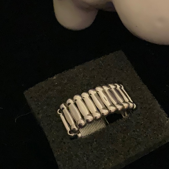 Green Ring - Picture 3 of 4